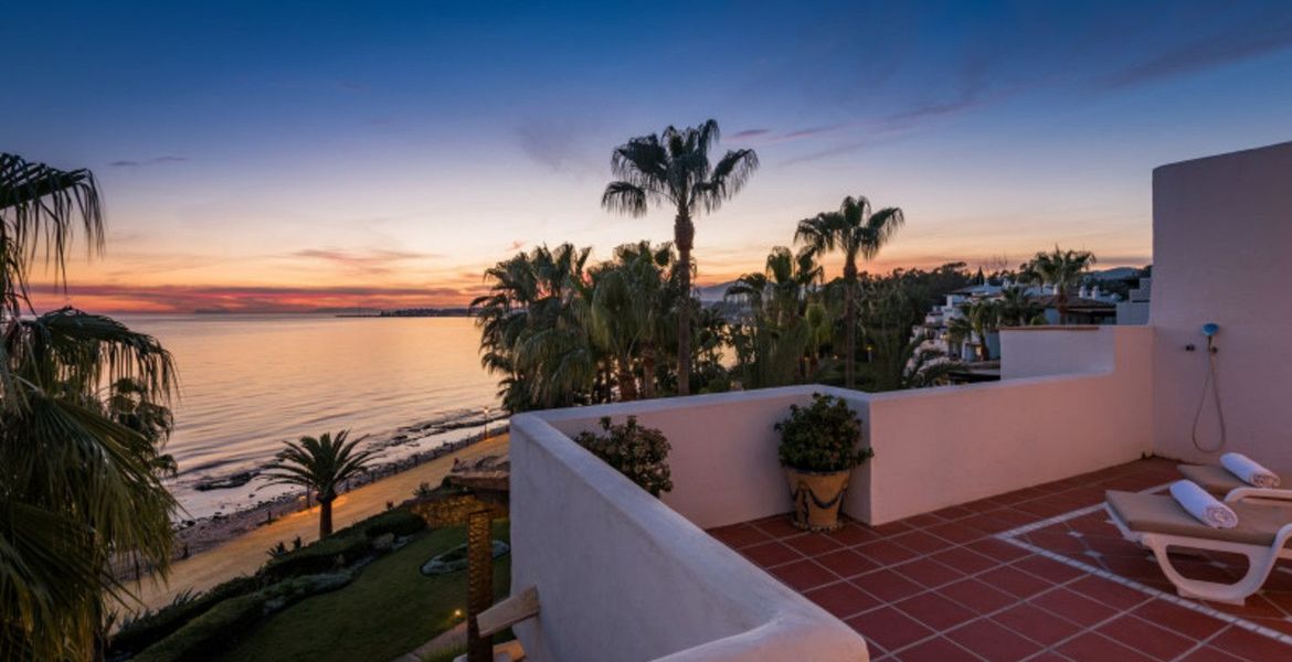 Penthouse duplex à louer à Marina de Puente Romano, Marbella