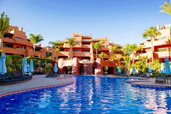 APARTAMENTO EN PRIMERA LÍNEA DEL MAR TORRE BERMEJA