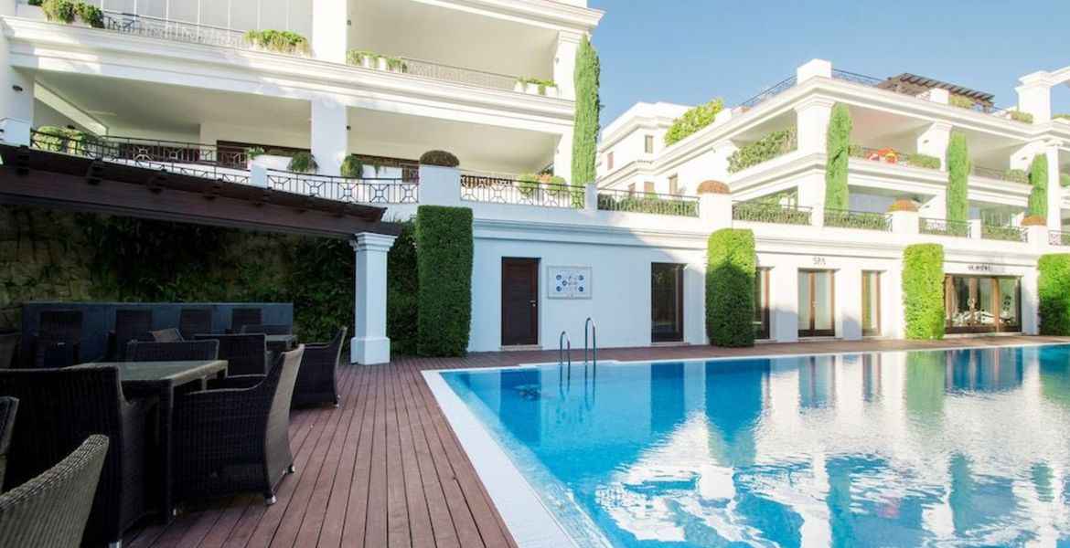 Luxury flat in Doncella Beach, Estepona with 2 bedrooms 