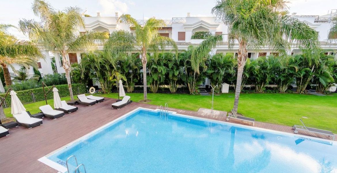 Luxury flat in Doncella Beach, Estepona with 2 bedrooms 