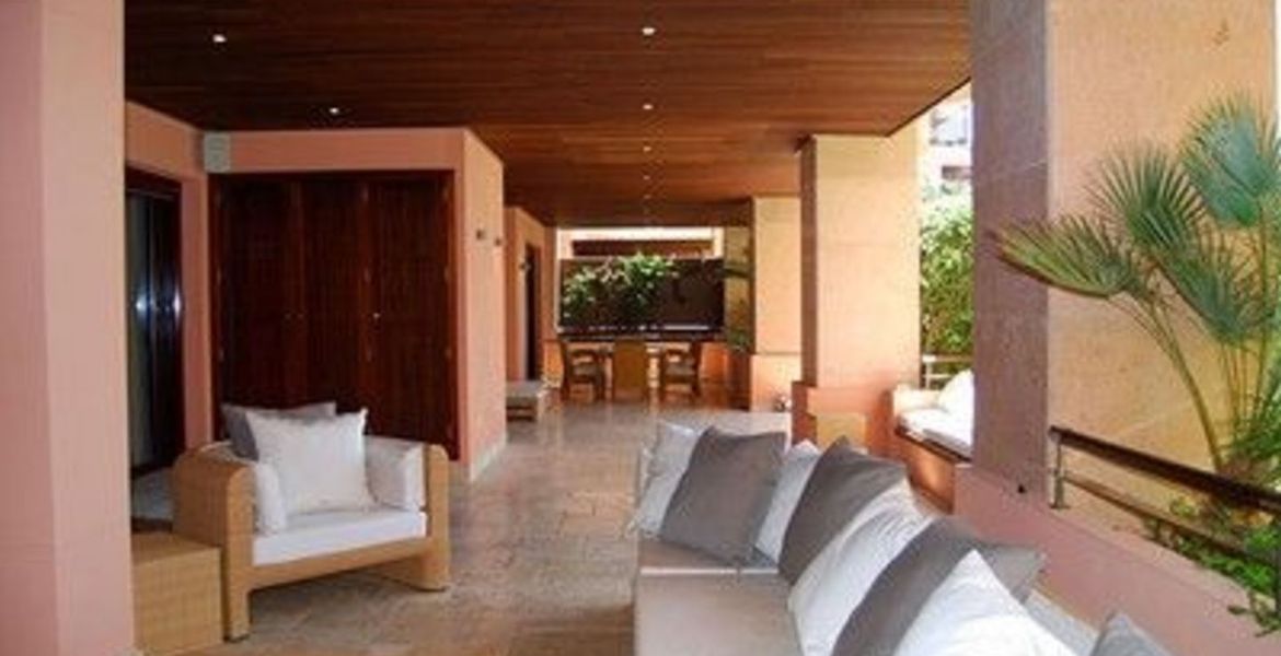 Apartamento Planta Baja Puerto Banus