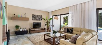 BEACHSIDE VILLA IN MARBELLA PUERTO BANUS