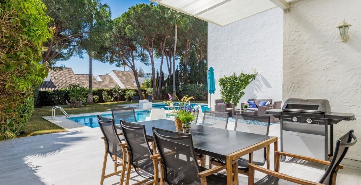 Villa for rent in puerto banus