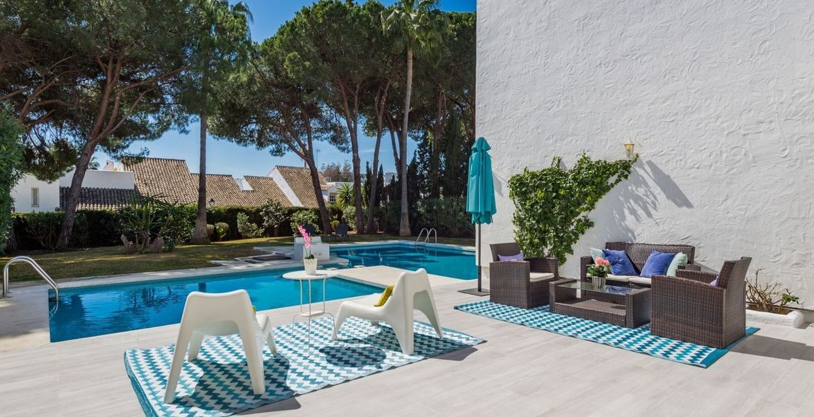 Villa for rent in puerto banus