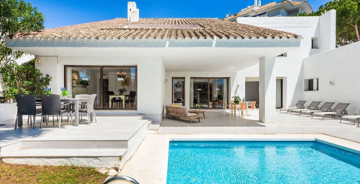 Villa for rent in puerto banus