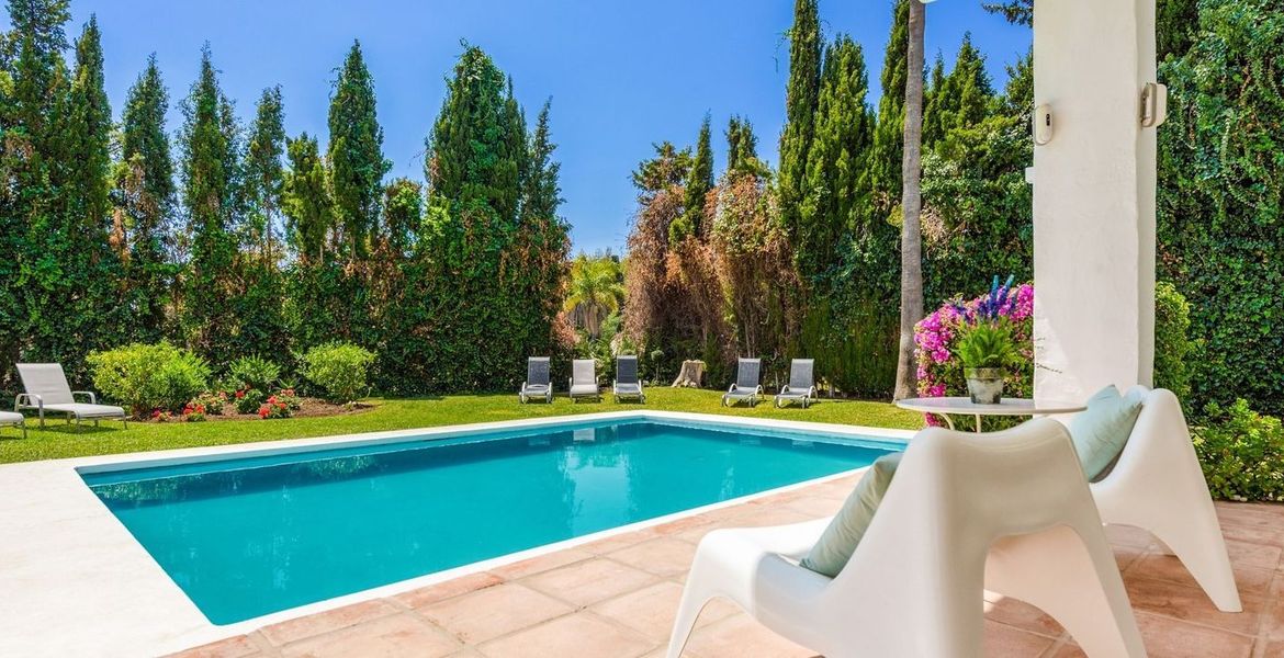 Villa for rent in puerto banus