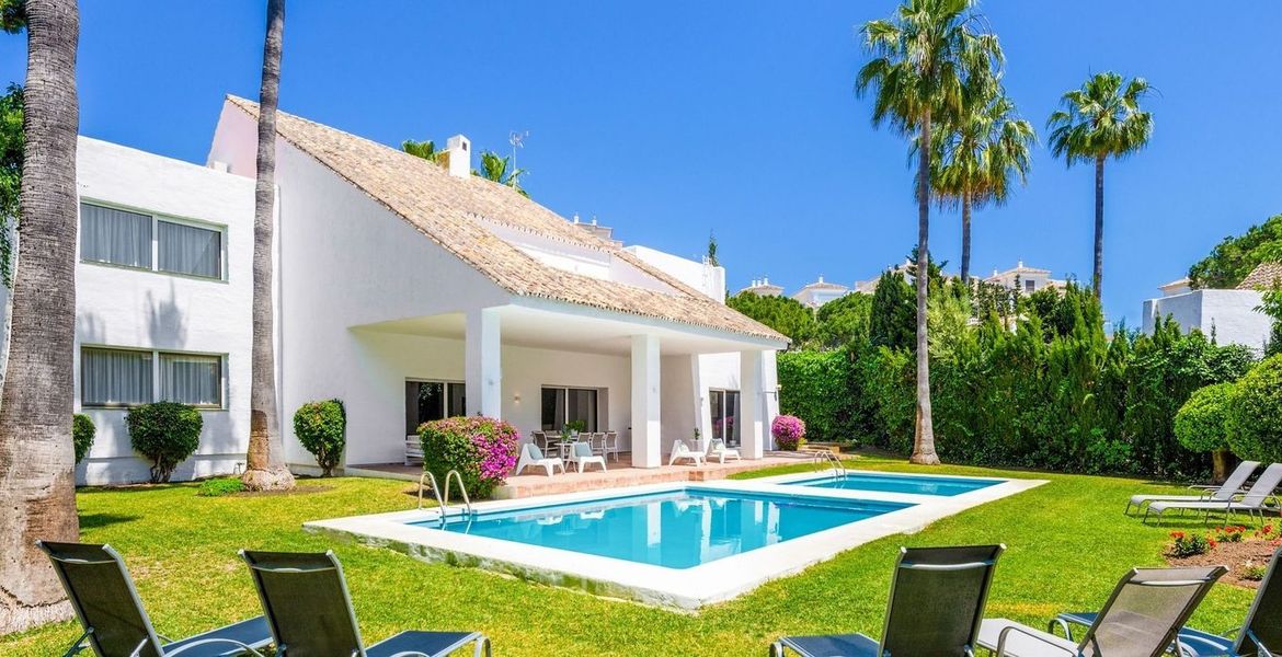 Villa for rent in puerto banus