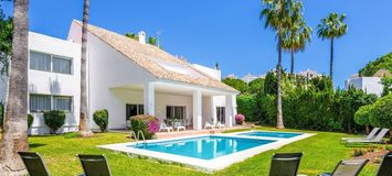 Villa for rent in puerto banus