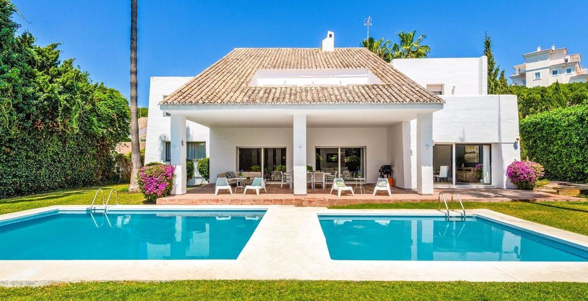 Villa for rent in puerto banus