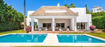 Villa for rent in puerto banus