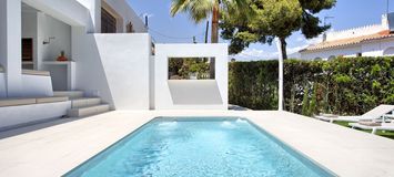 Villa nueva y moderna en Marbella cerca de Puerto Banús