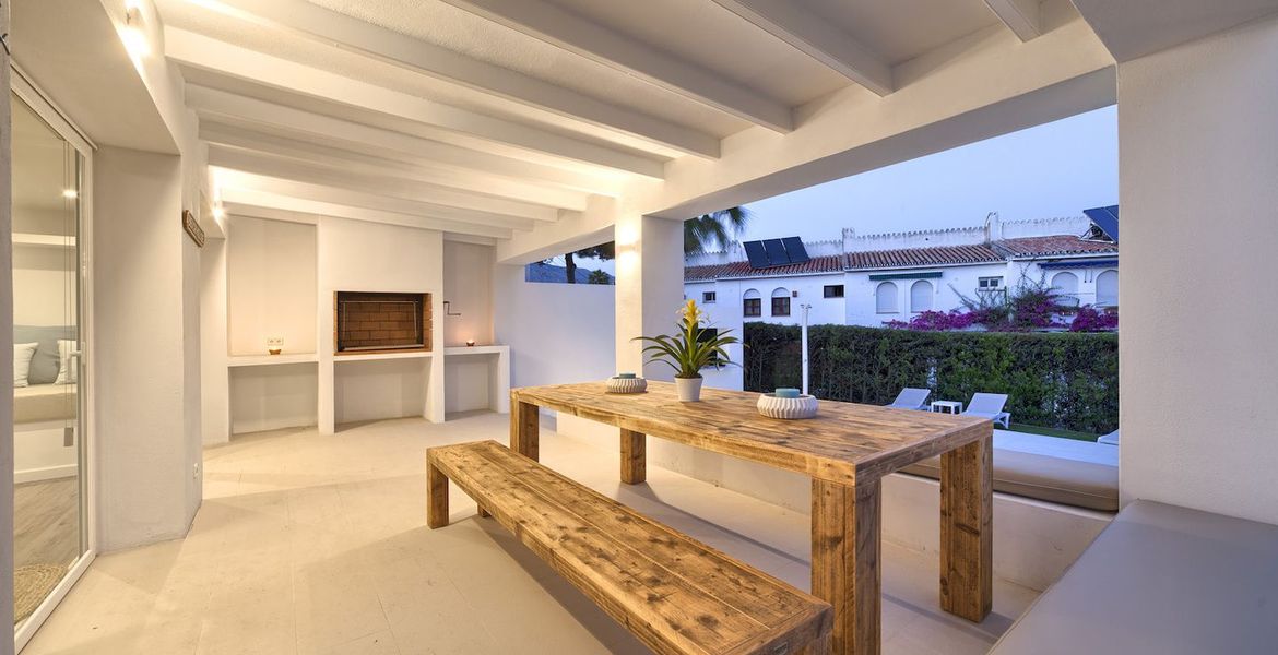 Villa nueva y moderna en Marbella cerca de Puerto Banús