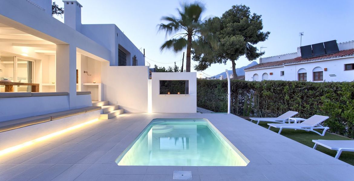 Villa nueva y moderna en Marbella cerca de Puerto Banús