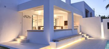 Villa nueva y moderna en Marbella cerca de Puerto Banús