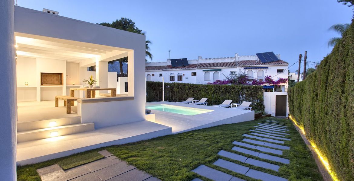 Villa nueva y moderna en Marbella cerca de Puerto Banús