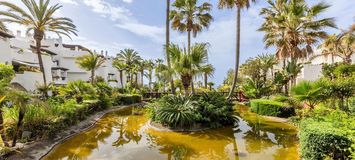 Ático Marbella frente a la playa con vistas al mar