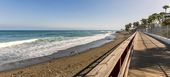 Ático Marbella frente a la playa con vistas al mar