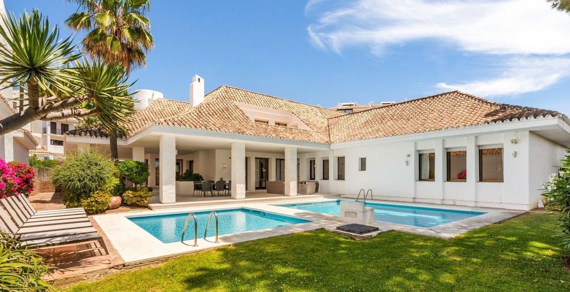 Villa for rent in puerto banus