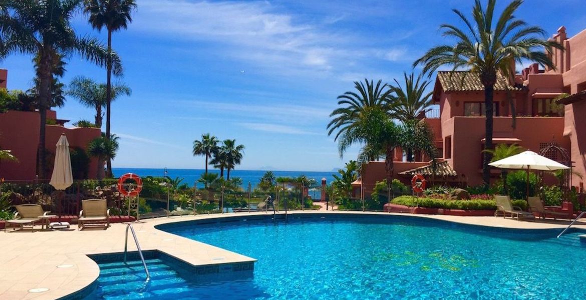 DUPLEX PENTHOUSE À CABO BERMEJO ESTEPONA