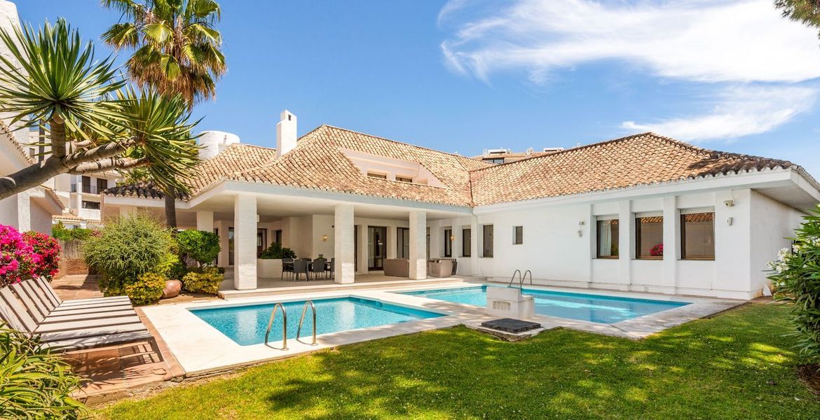 Villa in puerto banus