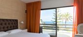 Apartment 4 bedrooms sea view front beach