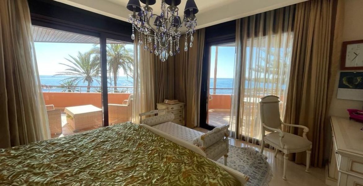 Apartamento en primera línea de playa en Marbella