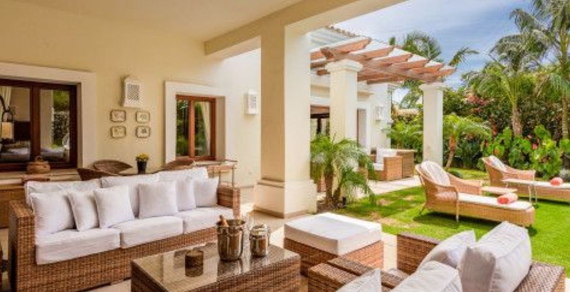 Villa for Rental in Golden Mile