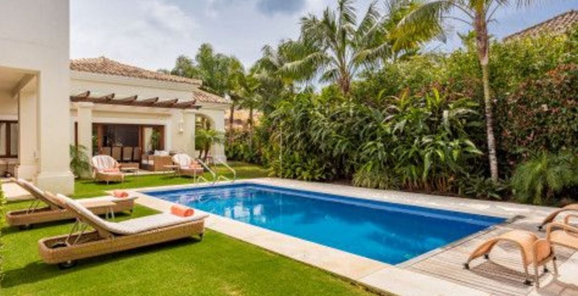 Villa for Rental in Golden Mile