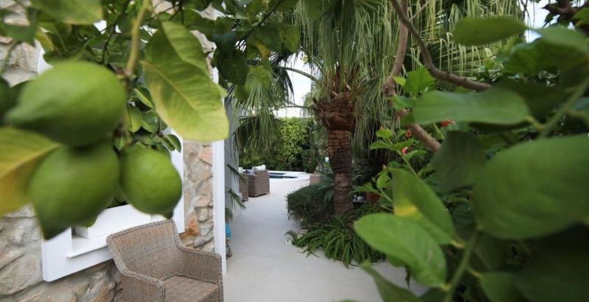 Villa for rent in Marbella