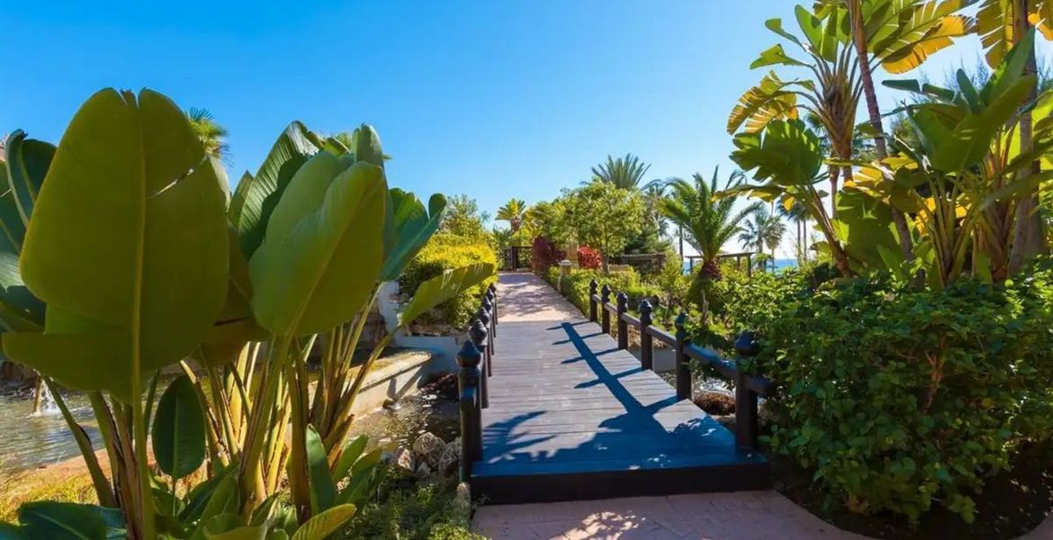 Luxury Chalet in Puerto Banus Marbella