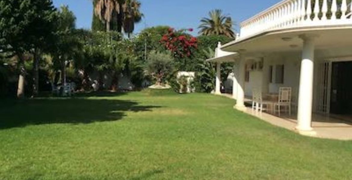 Beautiful villa in Nueva Andalucia