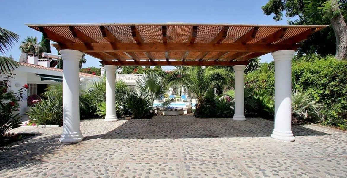 Beautiful villa in Nueva Andalucia