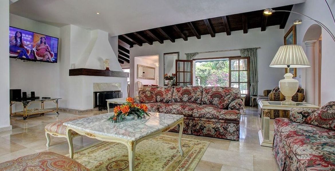 Beautiful villa in Nueva Andalucia