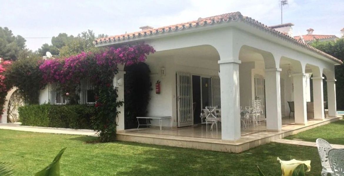 Beautiful villa in Nueva Andalucia