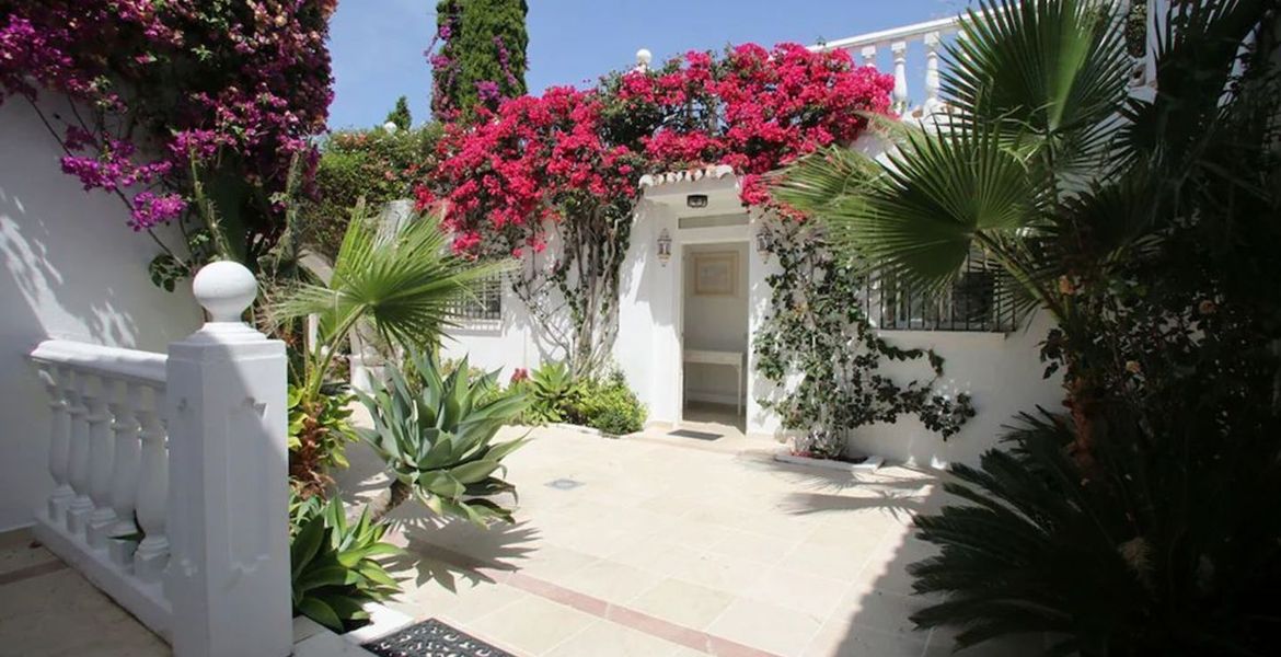 Beautiful villa in Nueva Andalucia