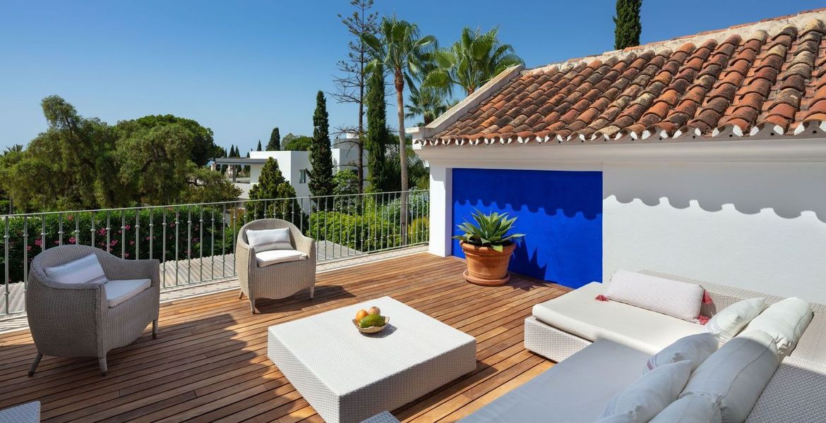 Villa for rent in Marbella Club area.