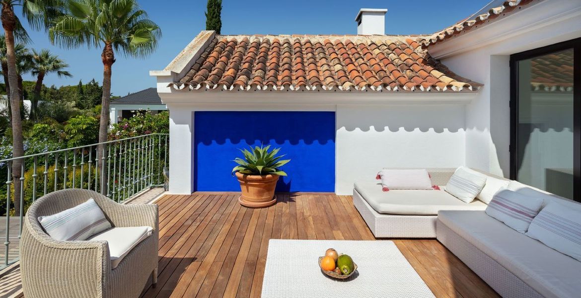 Villa for rent in Marbella Club area.