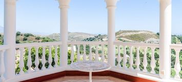 Villa for rent in Benahavis