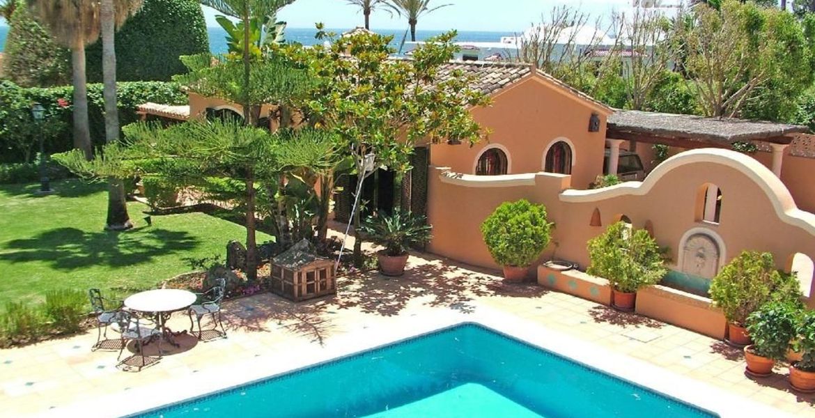 Luxury villa in Baja Guadalmina