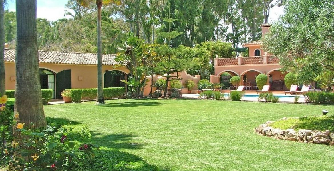 Luxury villa in Baja Guadalmina