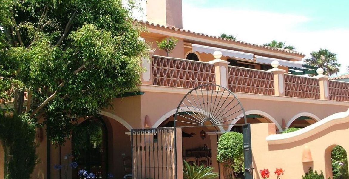 Luxury villa in Baja Guadalmina