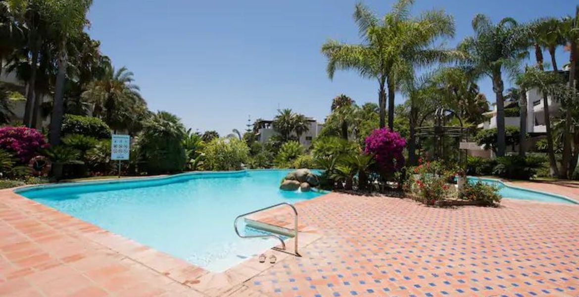 Appartement de 3 chambres avec jardin japonais à Puente Roma