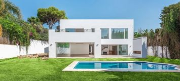 Villa for sale in Los Monteros