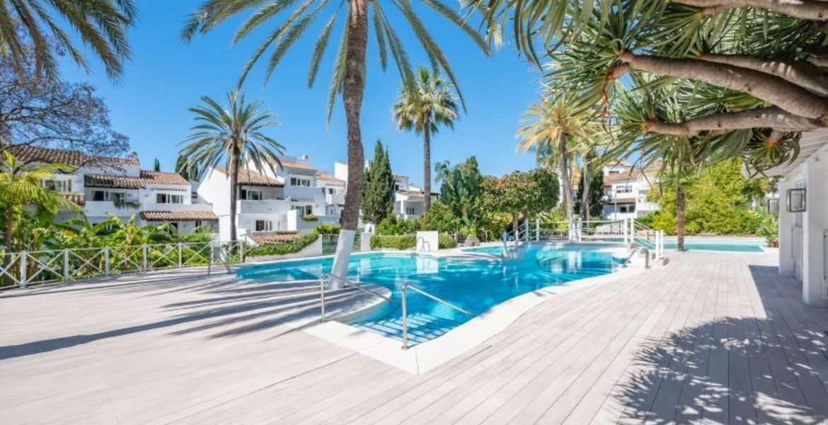 PARFAIT APPARTEMENT À LOUER À L'HÔTEL PUENTE ROMANO