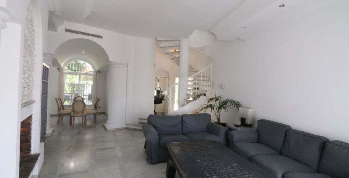 TOWNHOUSE IN LAS LOMAS DE MARBELLA