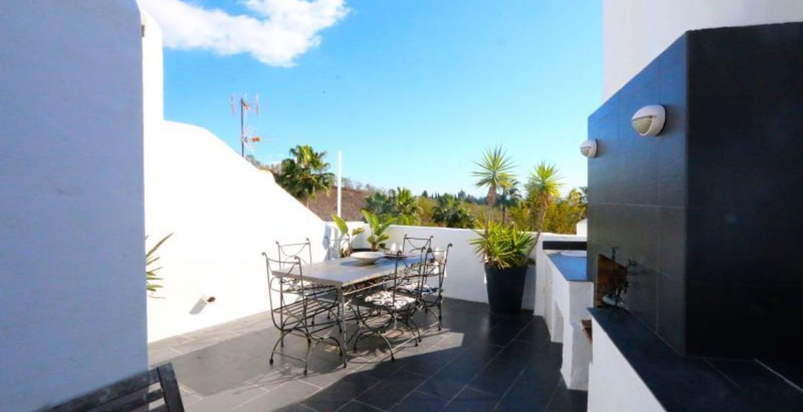 TOWNHOUSE IN LAS LOMAS DE MARBELLA