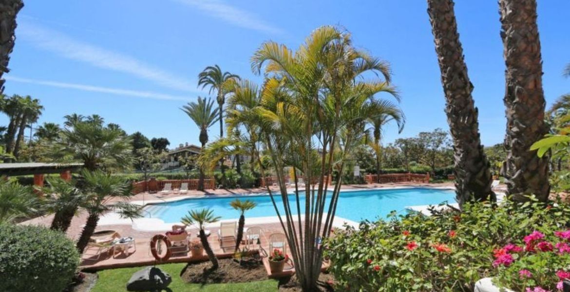 Apartment for rent in Marina Puente Romano