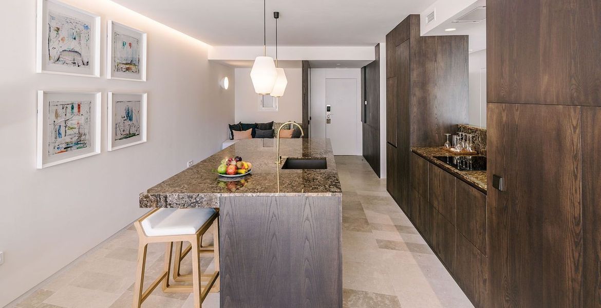 Private Suite 2 Bedroom in Puente Romano Marbella