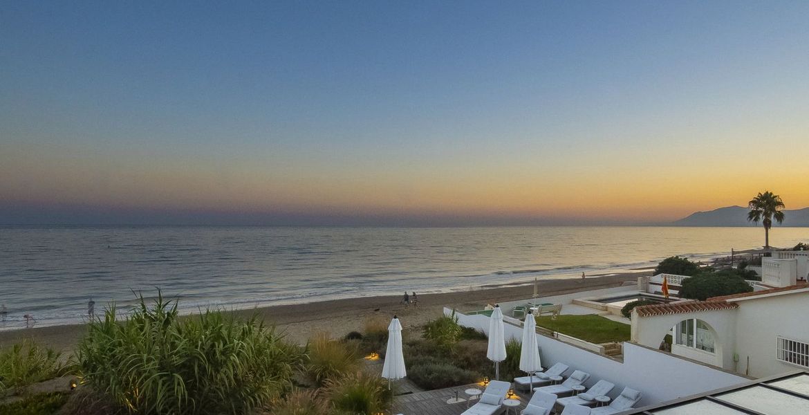 Villa en primera línea de playa en alquiler