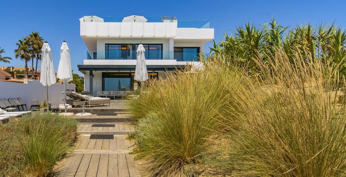 Villa frente al mar en venta